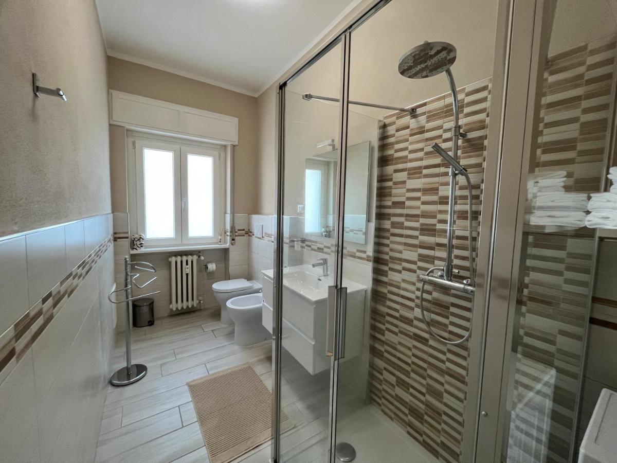 Ferienwohnung Garibaldi 46 Verbania Exterior foto