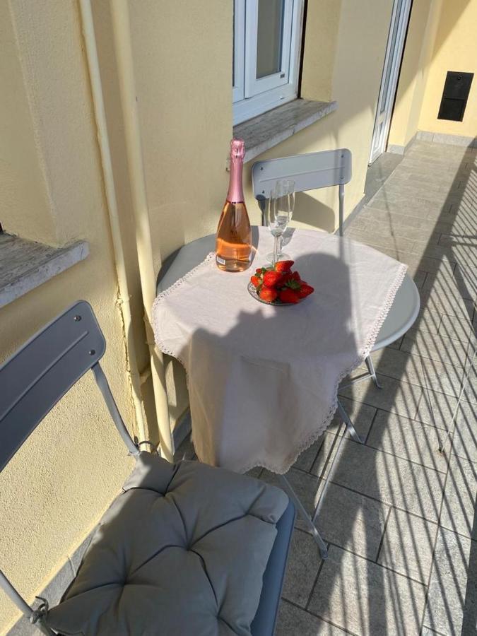 Ferienwohnung Garibaldi 46 Verbania Exterior foto